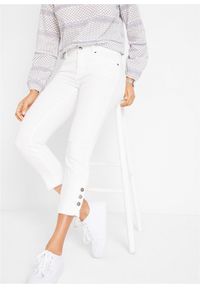 bonprix - Dżinsy Slim Fit Mid Waist, cropped. Kolor: biały #1