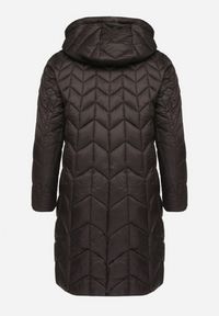 Born2be - Czarna Długa Kurtka z Ozdobnym Pikowanym Przeszyciem i Kapturem Pretini. Okazja: na co dzień. Kolekcja: plus size. Kolor: czarny. Materiał: jeans. Długość rękawa: długi rękaw. Długość: długie. Styl: casual, klasyczny, elegancki #7
