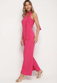 Born2be - Fuksjowy Kombinezon Bez Rękawów z Ozdobnym Wiązaniem i Szerokimi Nogawkami Silarine. Okazja: na co dzień. Kolor: różowy. Materiał: jeans. Długość rękawa: bez rękawów. Styl: klasyczny, casual, elegancki, sportowy #1