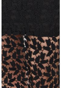 BARDOT - Bardot sukienka kolor czarny mini dopasowana. Kolor: czarny. Długość rękawa: na ramiączkach. Typ sukienki: dopasowane. Długość: mini #3