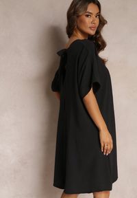 Renee - Czarna Sukienka o Kroju Nietoperza z Ozdobnym Wiązaniem na Plecach Cylean. Kolor: czarny #4