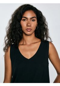 Big-Star - Koszulka damska na ramiączkach z wiskozy czarna Pistima 906. Kolor: czarny. Materiał: wiskoza. Długość rękawa: na ramiączkach. Styl: elegancki #2