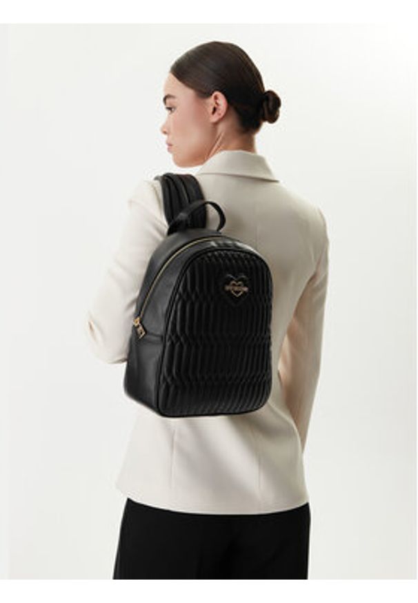 Love Moschino - LOVE MOSCHINO Plecak JC4036PP1OLJ0000 Czarny. Kolor: czarny. Materiał: skóra