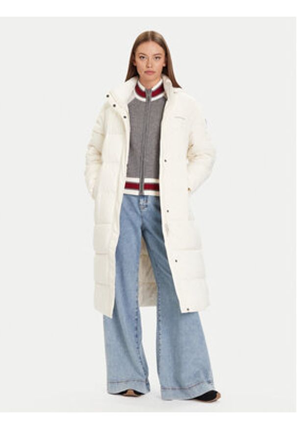 Guess Jeans Kurtka zimowa W4BL26 WGII2 Beżowy Regular Fit. Kolor: beżowy. Materiał: syntetyk. Sezon: zima