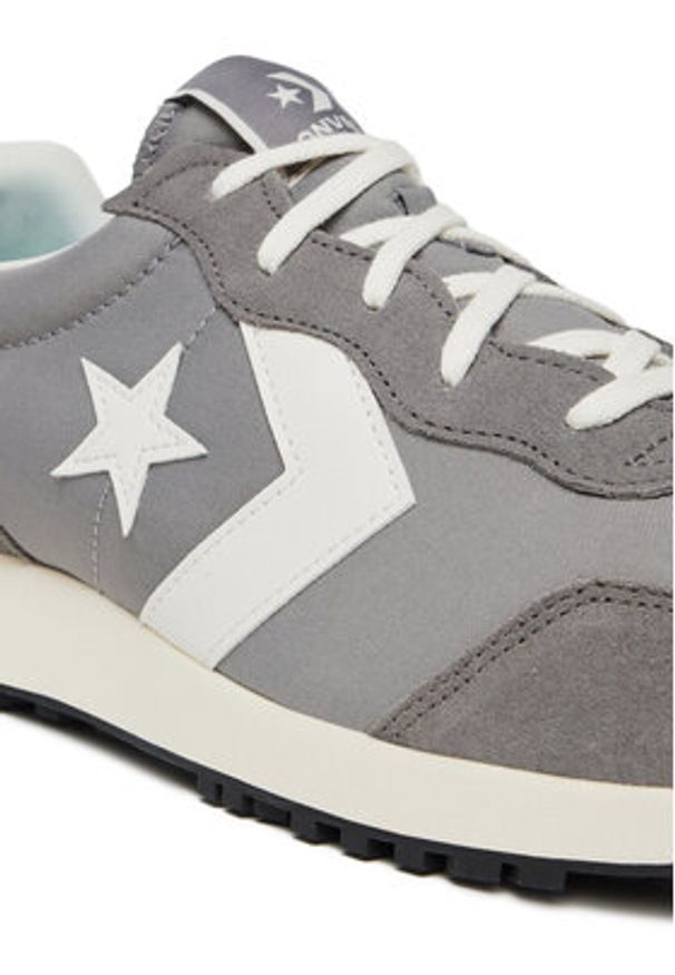 Converse Sneakersy Omega Trainer A13470C Szary. Kolor: szary. Materiał: skóra, zamsz