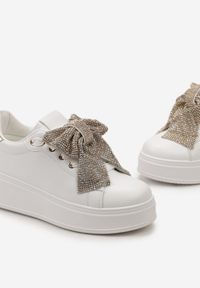 Born2be - Biało-Złote Sneakersy Lismera. Kolor: biały. Materiał: skóra ekologiczna. Szerokość cholewki: normalna. Wzór: aplikacja. Obcas: na platformie #5