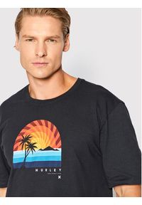 Hurley T-Shirt Swirlst MTS0030090 Czarny Regular Fit. Kolor: czarny. Materiał: bawełna