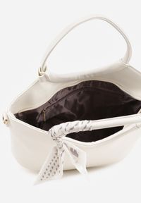 Born2be - Biała Torebka Shopperka do Ręki z Ozdobną Apaszką Okrągłymi Rączkami i Paskiem Eudessa. Kolor: biały. Styl: biznesowy, casual, elegancki. Rodzaj torebki: do ręki #2