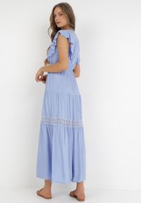 Born2be - Niebieska Sukienka Cileis. Typ kołnierza: kołnierz z falbankami. Kolor: niebieski. Materiał: koronka, wiskoza. Długość rękawa: krótki rękaw. Wzór: geometria. Długość: maxi #3