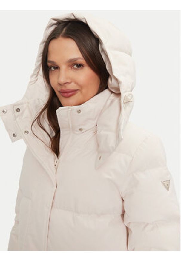 Guess Kurtka puchowa Beliksa W4BL0B WGJR2 Beżowy Regular Fit. Kolor: beżowy. Materiał: syntetyk