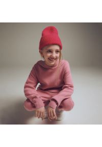 Reserved - Dzianinowy sweter z kapturem - Różowy. Typ kołnierza: kaptur. Kolor: różowy. Materiał: dzianina