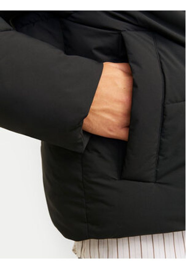 Jack & Jones Kurtka zimowa Frederiksberg 12260460 Czarny Regular Fit. Kolor: czarny. Materiał: syntetyk. Sezon: zima