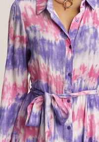 Renee - Liliowa Sukienka Thronanthe. Kolor: fioletowy. Długość rękawa: długi rękaw. Typ sukienki: koszulowe. Długość: maxi #4