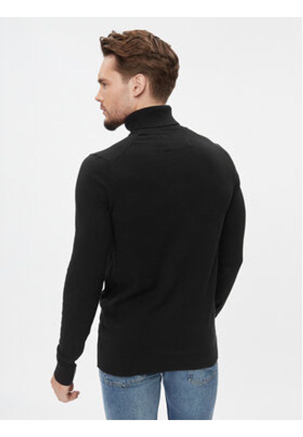Calvin Klein Jeans Golf J30J324325 Czarny Slim Fit. Typ kołnierza: golf. Kolor: czarny. Materiał: bawełna