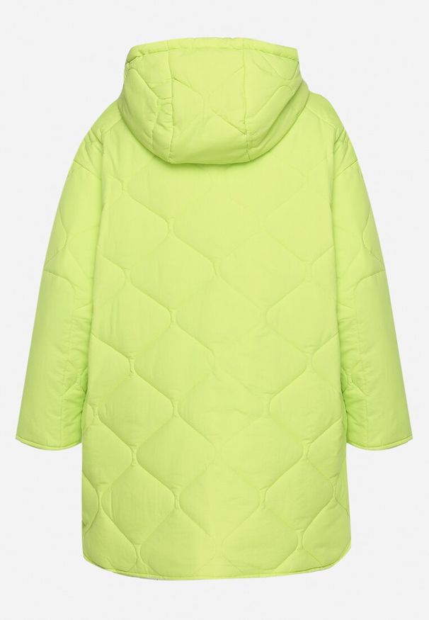 Born2be - Zielona Kurtka Oversize z Kapturem z Ozdobnym Pikowaniem i Rozcięciem Klimella. Typ kołnierza: kaptur. Kolor: zielony. Styl: elegancki