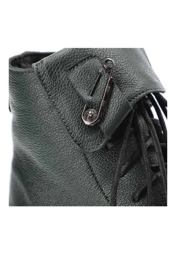 Zielone Botki Armodo Modne Obuwie Damskie Z Agrafką. Kolor: zielony. Materiał: skóra. Styl: boho, elegancki, klasyczny