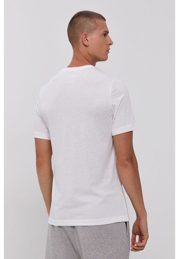 Reebok - T-shirt. Okazja: na co dzień. Kolor: biały. Materiał: włókno, materiał. Wzór: nadruk. Styl: casual