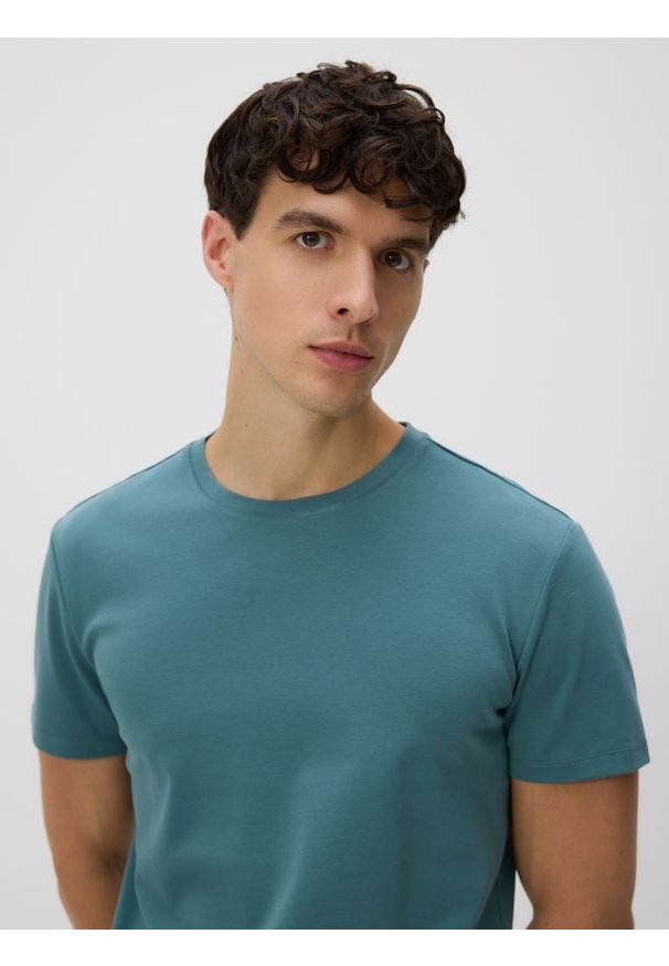 Reserved - T-shirt slim z bawełny pima - jasny zielony. Kolor: zielony. Materiał: bawełna