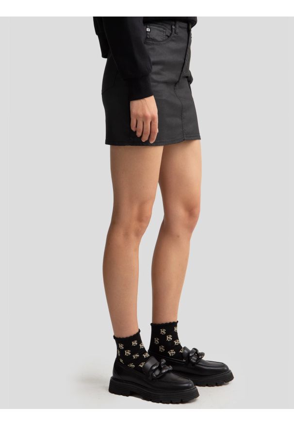 Big-Star - Spódnica damska jeansowa woskowana mini czarna Margaret 924. Okazja: na co dzień. Stan: podwyższony. Kolor: czarny. Materiał: jeans. Styl: elegancki, casual, klasyczny