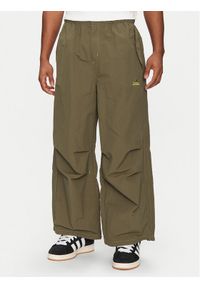 Adidas - adidas Spodnie dresowe Parachute JD5416 Zielony Loose Fit. Kolor: zielony. Materiał: syntetyk #1