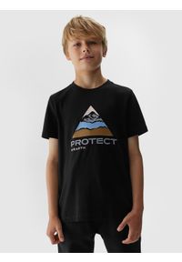 4F JUNIOR - T-shirt z nadrukiem chłopięcy. Kolor: czarny. Materiał: bawełna. Wzór: nadruk