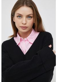 Vero Moda sweter damski kolor czarny lekki. Kolor: czarny. Materiał: materiał, dzianina, wiskoza. Długość rękawa: długi rękaw. Długość: długie #2