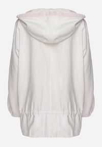 Born2be - Biała Kurtka Jednorzędowa z Bawełną Kapturem i Wstążką Zakończona Ściągaczem Martinis. Okazja: na co dzień. Kolor: biały. Materiał: bawełna. Wzór: aplikacja. Styl: casual, elegancki, klasyczny #7