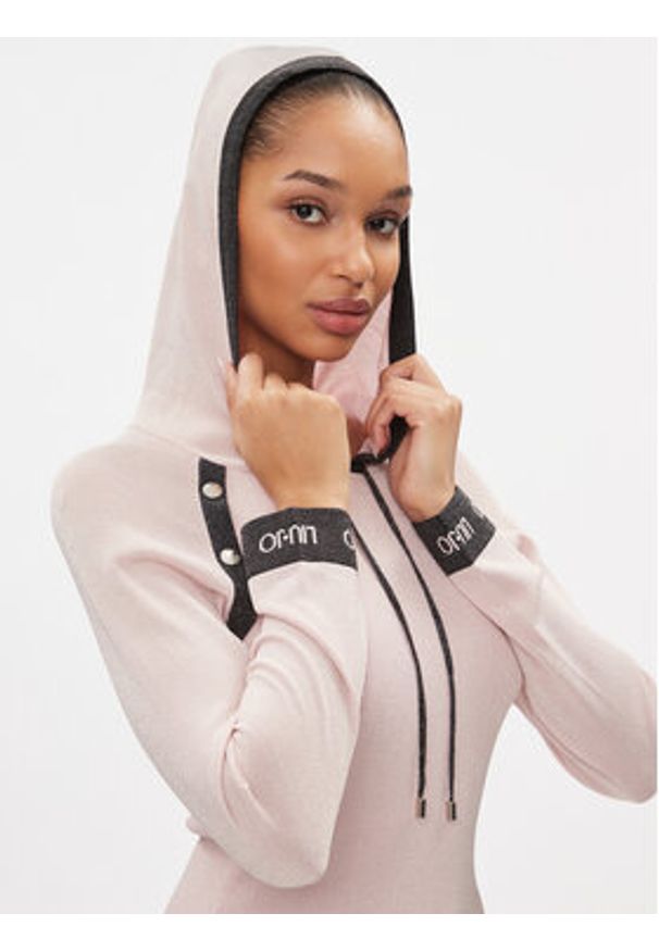 Liu Jo Sport Sukienka dzianinowa TA4012 MS014 Różowy Regular Fit. Kolor: różowy. Materiał: wiskoza. Typ sukienki: sportowe. Styl: sportowy