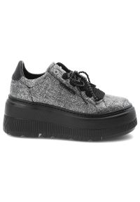 CheBello - Czarne Sneakersy Chebello Eleganckie Obuwie Damskie Na Platformie. Zapięcie: sznurówki. Kolor: czarny. Szerokość cholewki: normalna. Obcas: na platformie. Styl: elegancki #7