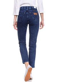 Wrangler - WRANGLER RETRO SLIM GLACE BLUE W239HM18A. Stan: podwyższony. Styl: retro