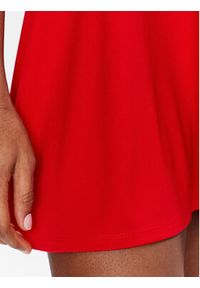 Tommy Jeans Sukienka codzienna DW0DW15755 Czerwony Regular Fit. Okazja: na co dzień. Kolor: czerwony. Materiał: syntetyk. Typ sukienki: proste. Styl: casual