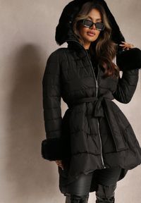 Renee - Czarna Kurtka Pikowana z Futerkiem Pasilinai. Kolor: czarny. Materiał: futro. Długość rękawa: długi rękaw. Długość: długie. Sezon: zima, jesień #4