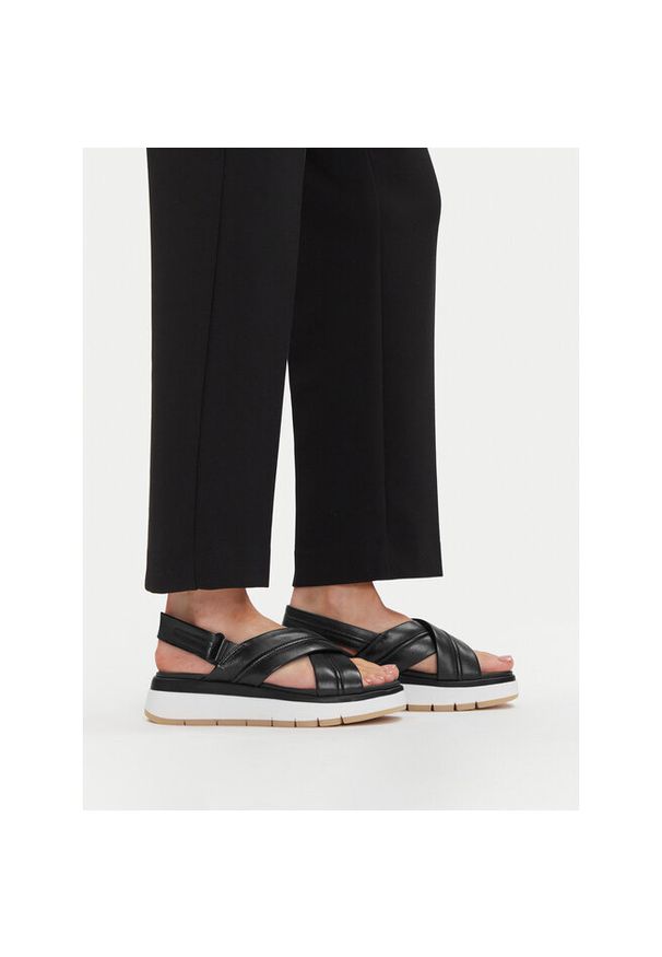 Sandały Clarks. Kolor: czarny