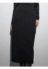 Sinsay - Spódnica midi z połyskiem - czarny. Kolor: czarny #1
