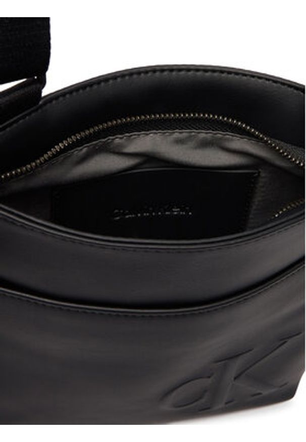 Calvin Klein Saszetka Bold Ck Flatpack LV04D3344G Czarny. Kolor: czarny. Materiał: skóra
