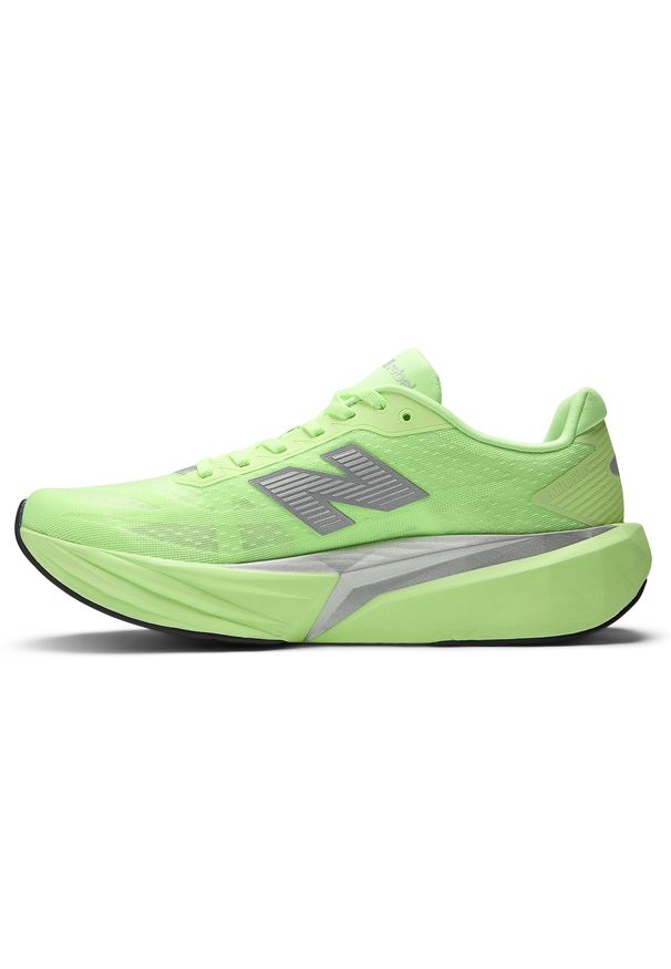 Buty męskie New Balance FuelCell Rebel v5 MFCXLZ5 – zielone. Kolor: zielony. Materiał: syntetyk, materiał, guma. Szerokość cholewki: normalna. Wzór: geometria. Sport: bieganie, fitness