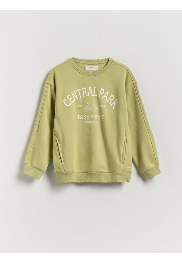 Reserved - Bluza oversize - oliwkowy. Kolor: oliwkowy. Materiał: bawełna, dzianina