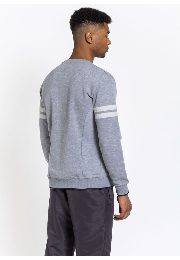 SERGIO TACCHINI - Bluza męska Sergio Tacchini Raul (STA211M601-3A). Okazja: na spotkanie biznesowe. Kolor: szary. Materiał: dresówka. Styl: młodzieżowy, biznesowy