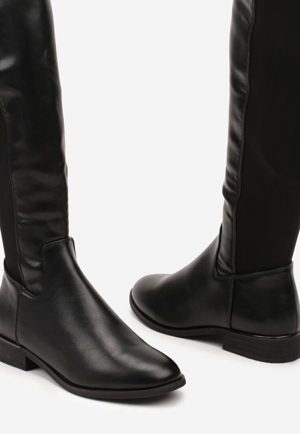 Born2be - Czarne Ocieplane Kozaki Muszkieterki na Płaskiej Podeszwie Temirion. Okazja: na co dzień. Kolor: czarny. Materiał: jeans. Obcas: na płaskiej podeszwie. Styl: casual, elegancki, klasyczny