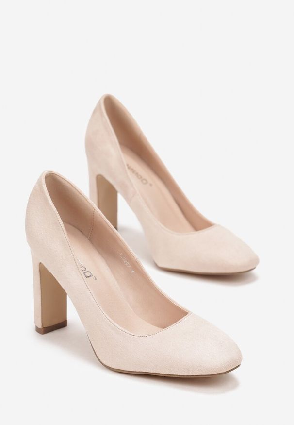 Born2be - Beżowe Czółenka na Wysokim Cienkim Słupku Lathia. Nosek buta: szpiczasty. Kolor: beżowy. Obcas: na słupku