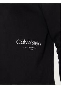 Calvin Klein Bluza Off Placement K10K113095 Czarny Regular Fit. Kolor: czarny. Materiał: bawełna #2