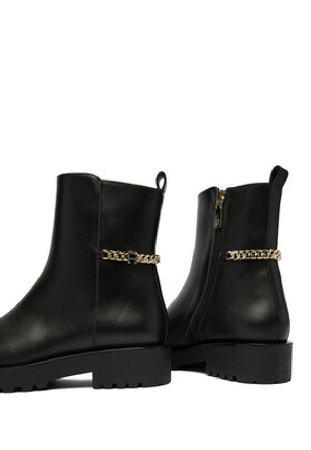 Aigner Botki 1252180 Czarny. Kolor: czarny. Materiał: skóra