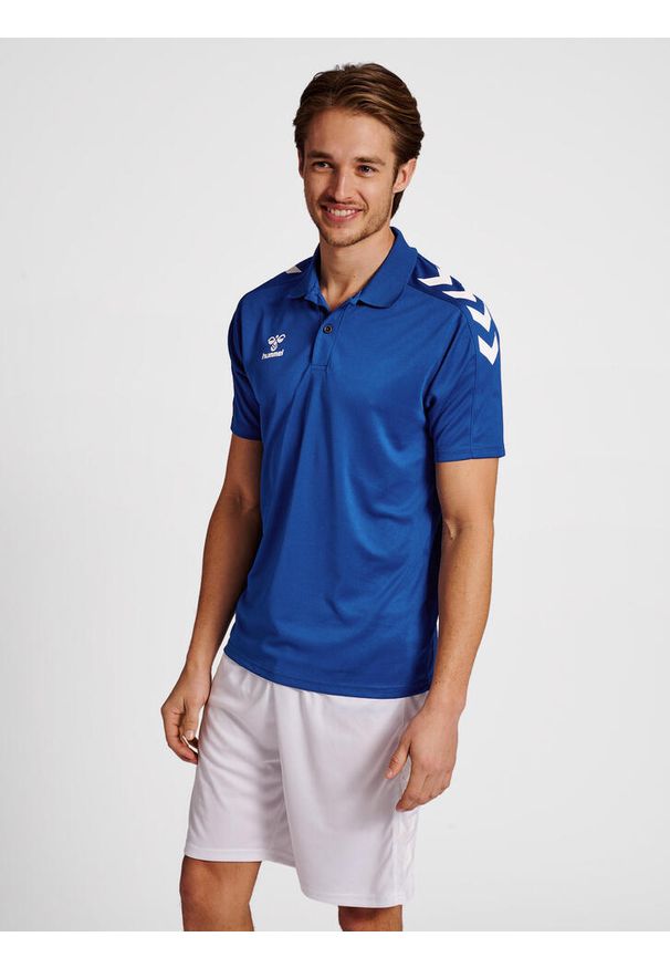 Polo Hummel hmlCore. Typ kołnierza: polo. Kolor: niebieski