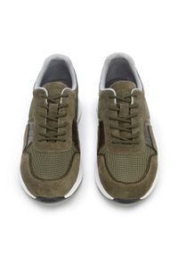 Wittchen - Męskie sneakersy zamszowe z elastycznymi wstawkami zielone. Okazja: na co dzień. Nosek buta: okrągły. Kolor: zielony. Materiał: zamsz, skóra. Sport: turystyka piesza #7