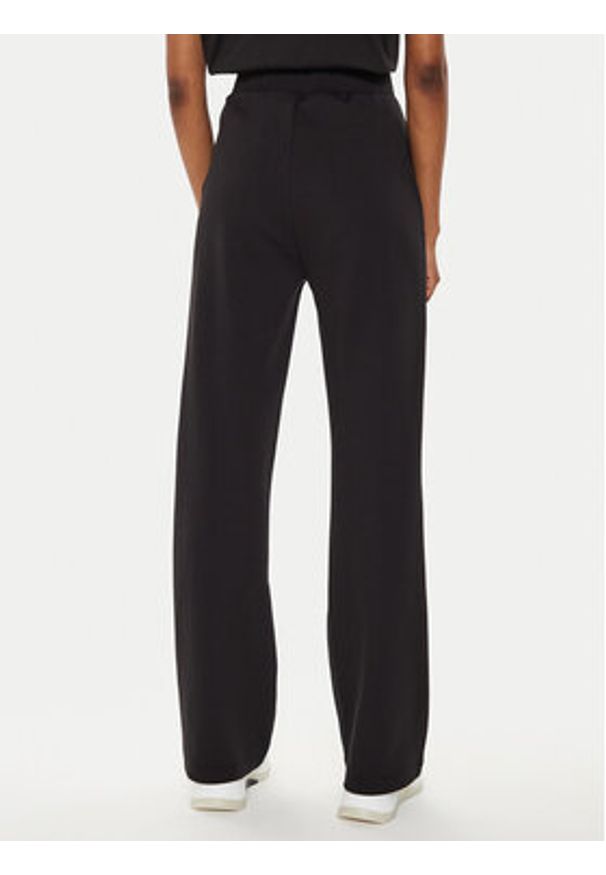Calvin Klein Jeans Spodnie dresowe J20J223588 Czarny Regular Fit. Kolor: czarny. Materiał: syntetyk, bawełna