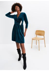 bonprix - Sukienka z dżerseju z połyskującego aksamitu. Typ kołnierza: dekolt w serek. Kolor: niebieski. Materiał: jersey #3
