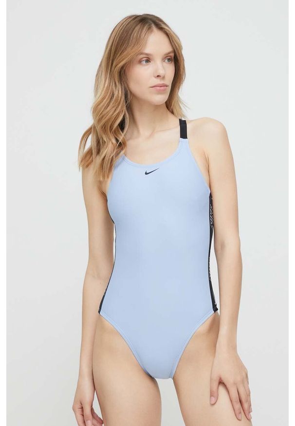 Nike jednoczęściowy strój kąpielowy Logo Tape kolor niebieski miękka miseczka. Kolor: niebieski. Materiał: skóra, materiał, włókno