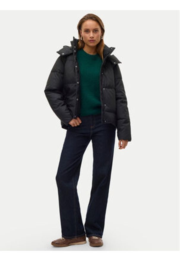 Vero Moda Kurtka zimowa Greta Kylie 10311315 Czarny Regular Fit. Kolor: czarny. Materiał: skóra. Sezon: zima