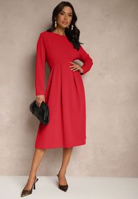 Renee - Czerwona Rozkloszowana Sukienka w Eleganckim Stylu Temilissa. Okazja: na co dzień, na spotkanie biznesowe, na imprezę. Kolor: czerwony. Typ sukienki: rozkloszowane. Styl: elegancki