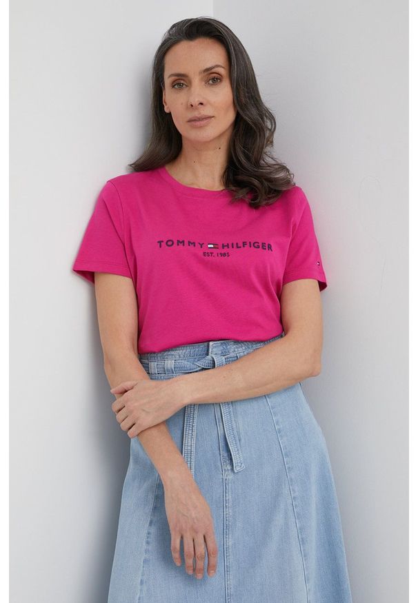 TOMMY HILFIGER - Tommy Hilfiger T-shirt damski kolor różowy. Okazja: na co dzień. Kolor: różowy. Materiał: bawełna, dzianina. Wzór: nadruk. Styl: casual